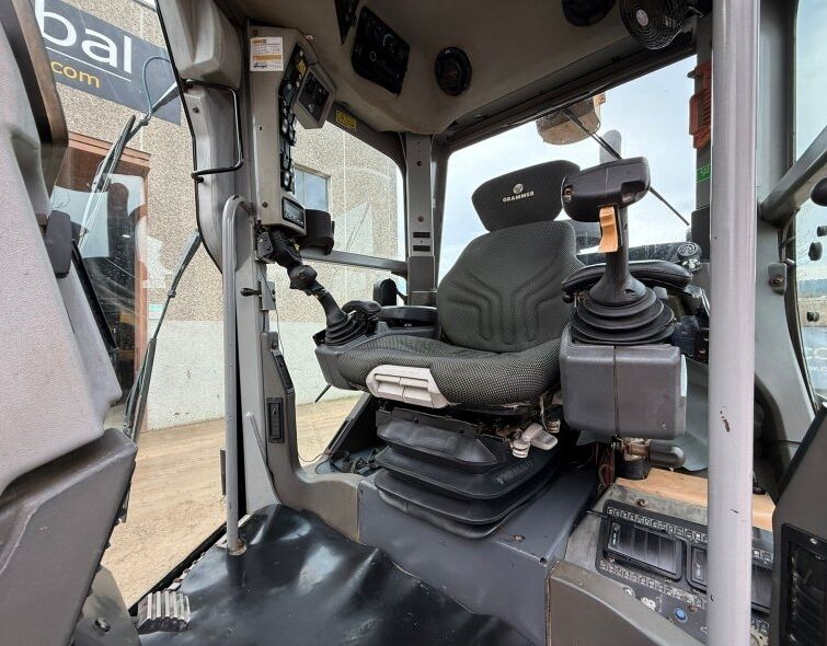 CATERPILLAR 140M AWD 6x6